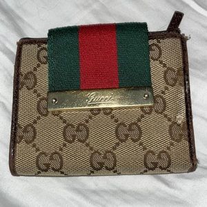 Vintage Gucci Signature Compact Wallet